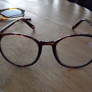 Tortoise Shell Glasses, Computer or Long use on Phones Light Deflection